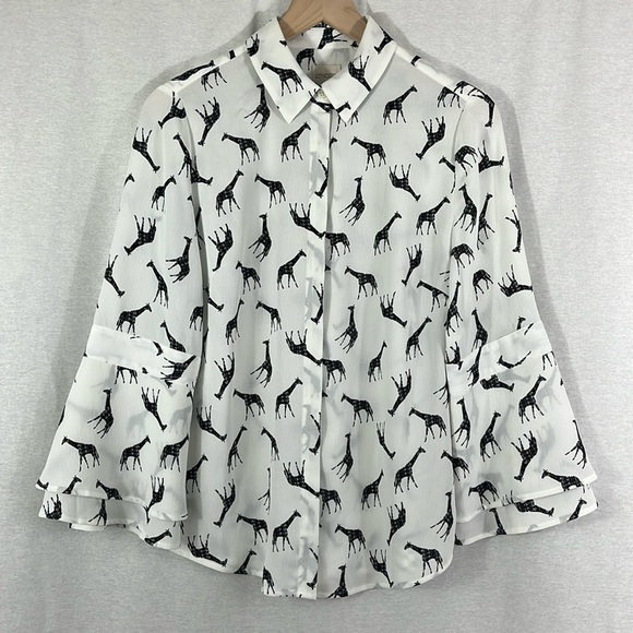 Chicos Giraffe Novelty Print Flare Sleeve Button Up Blouse Top Womens Size S - Picture 1 of 12